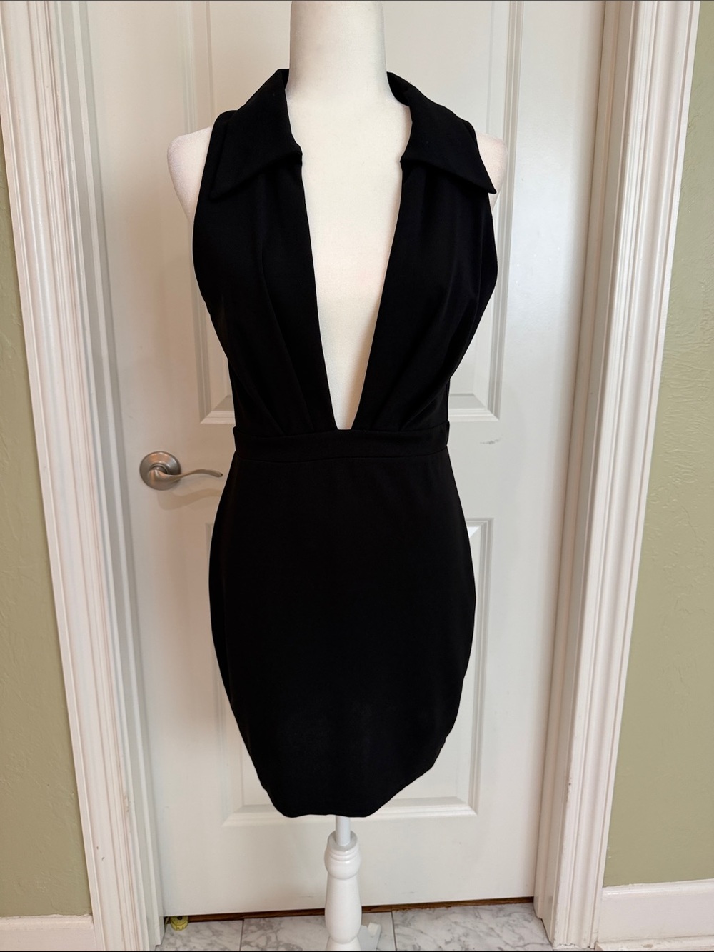 Valiant Miami Sexy Black Deep V Halter Dress Club Party Cocktail feminine